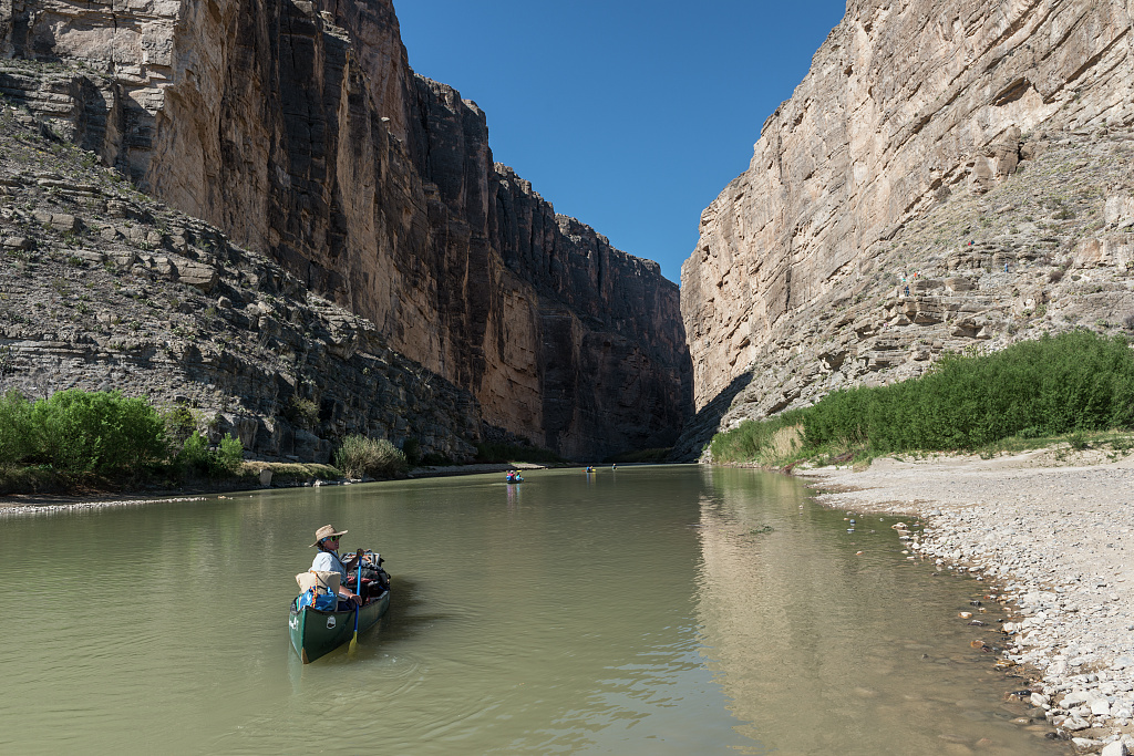Guides on a Far Flung canoe trip on the Rio Grande